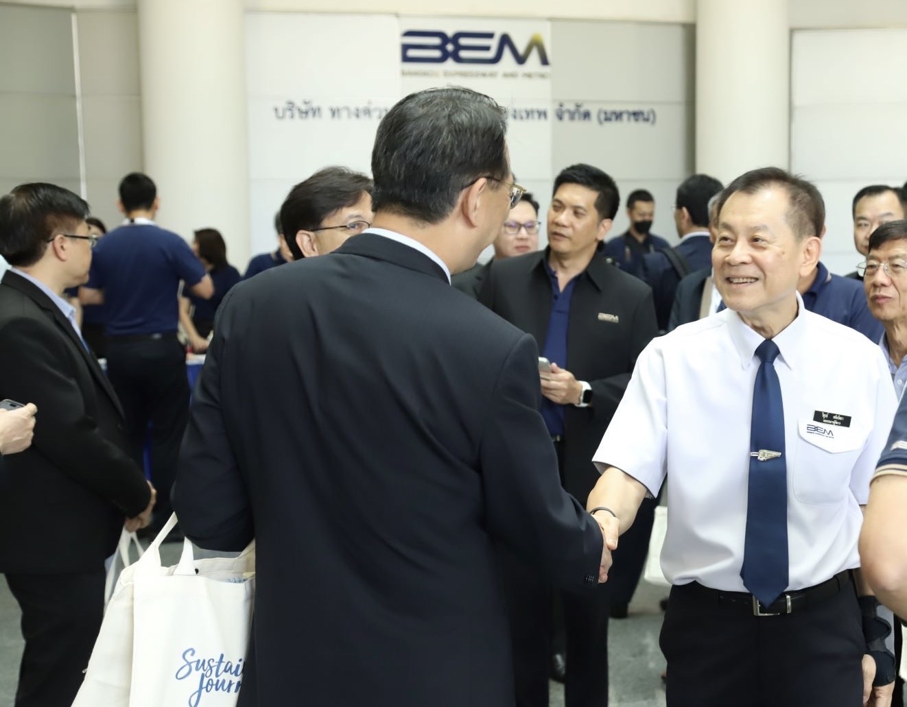 BEM ให้การต้อนรับคณะ UITP เยี่ยมชมศูนย์ควบคุมฯ และสถานีสนามไชย