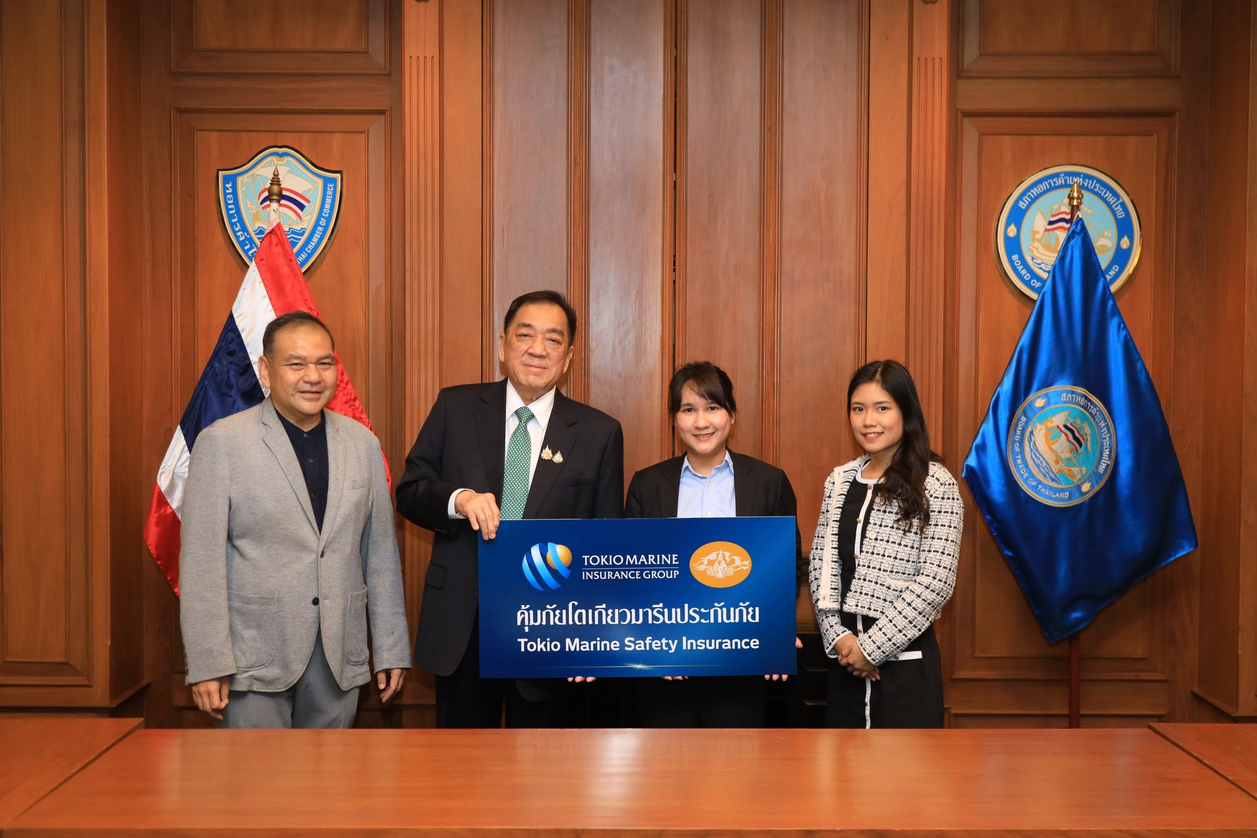 คุ้มภัยโตเกียวมารีนฯ มอบเงินช่วยเหลือทหารและประชาชนผู้ได้รับผลกระทบจากเหตุความไม่สงบชายแดนไทย–กัมพูชา