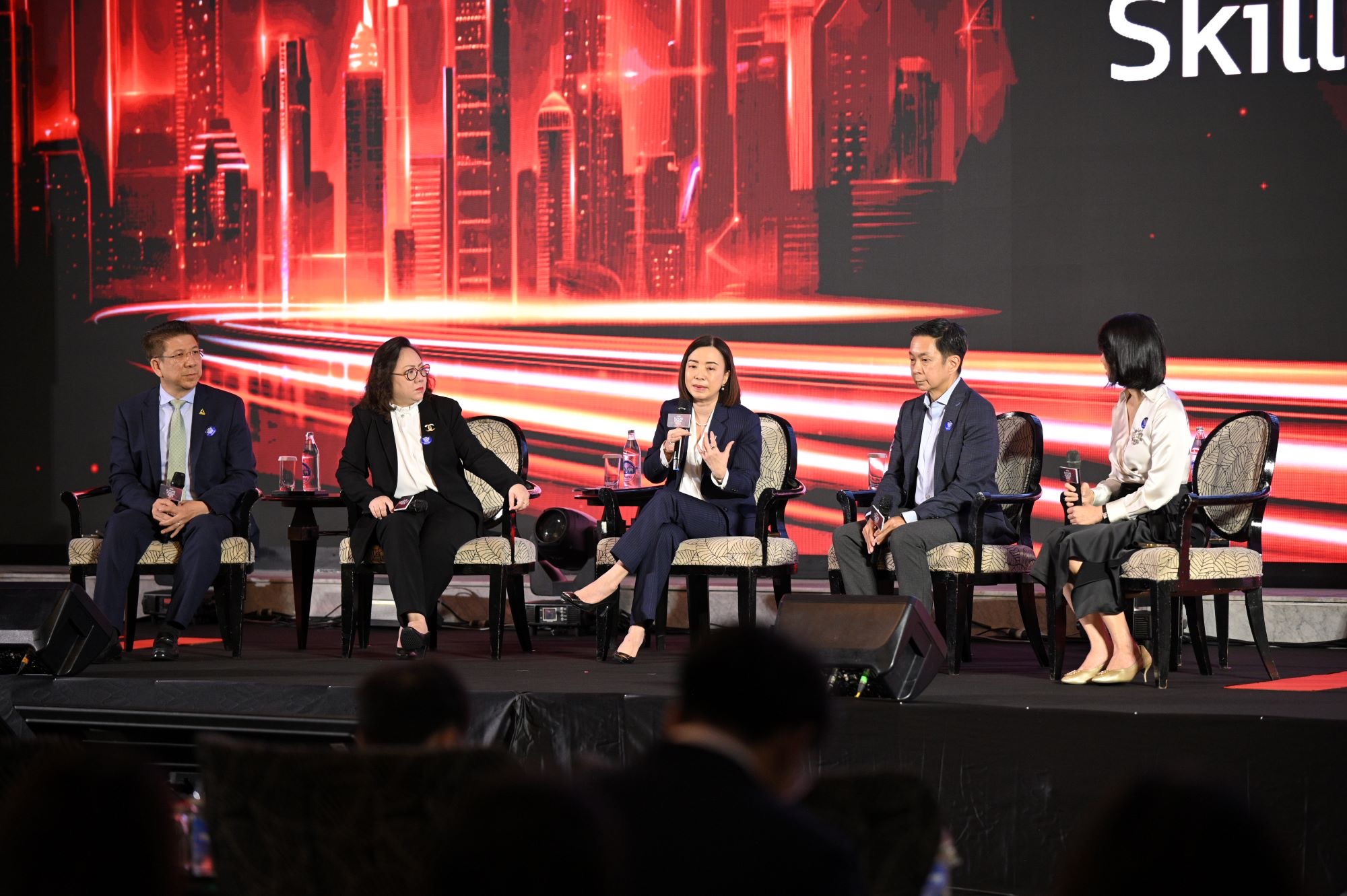 กูรูชี้ ธุรกิจท่ามกลางวิกฤต ต้องสร้าง “คน” ที่พร้อมรับการเปลี่ยนแปลง เพื่อขับเคลื่อนองค์กร