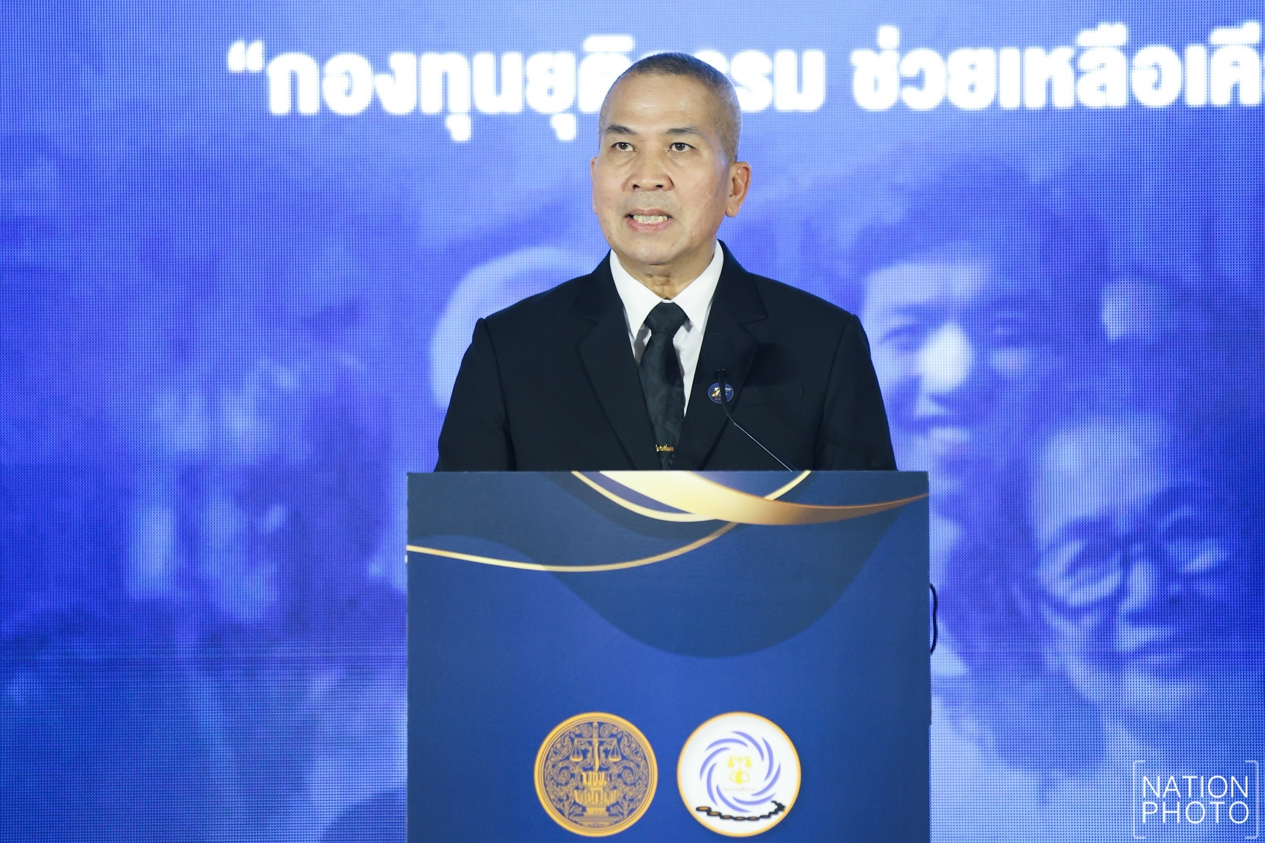 ผลการดำเนินงานกองทุนยุติธรรม ประจำปี 2568 พลตำรวจโท รุทธพล เนาวรัตน์ รัฐมนตรีว่าการกระทรวงยุติธรรม ประธานคณะกรรมการกองทุนยุติธรรม แถลงผลการดำเนินงาน “10 ปี กองทุนยุติธรรม ช่วยเหลือเคียงข้างประชาชน”