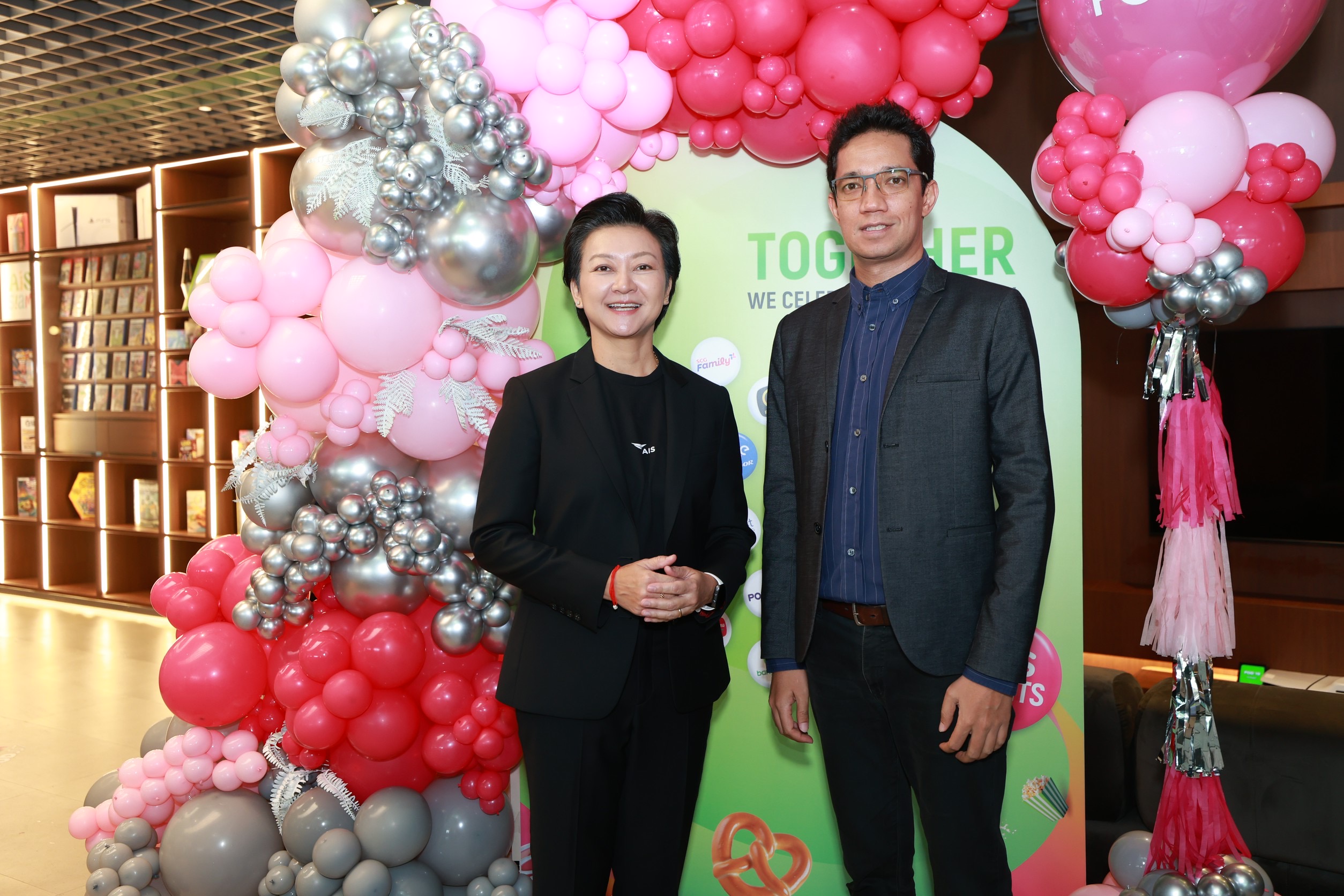 OCEAN LIFE ไทยสมุทร ผนึกกำลัง AIS ยกระดับ Digital Experience เปิดตัวแคมเปญ โอนคะแนนสะสม เชื่อมมิติประกันและการเงินสู่ไลฟ์สไตล์ดิจิทัล