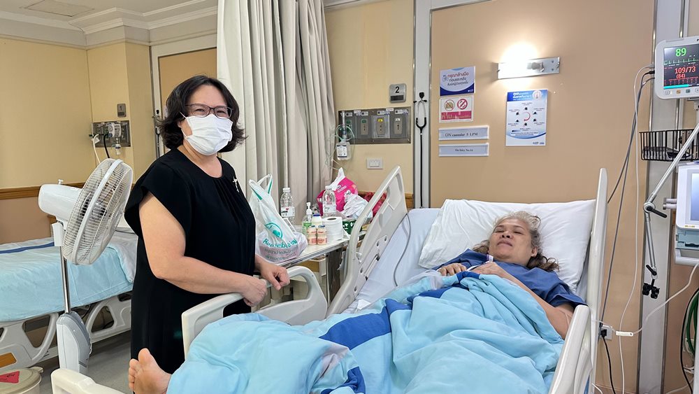 ธ.ก.ส.เยี่ยมลูกค้าที่ได้รับบาดเจ็บเหตุเครนก่อสร้างรถไฟความเร็วสูงเครนก่อสร้างรถไฟ