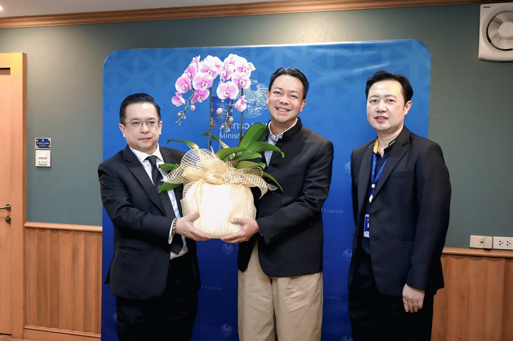 BAM เข้าพบ ผอ.สศค เนื่องในวาระดิถีขึ้นปีใหม่ 2569 พร้อมแก้ปัญหาให้ลูกหนี้ได้มีเครดิตเข้าถึงสินเชื่อใหม่ได้ในอนาคตที่ดีขึ้น