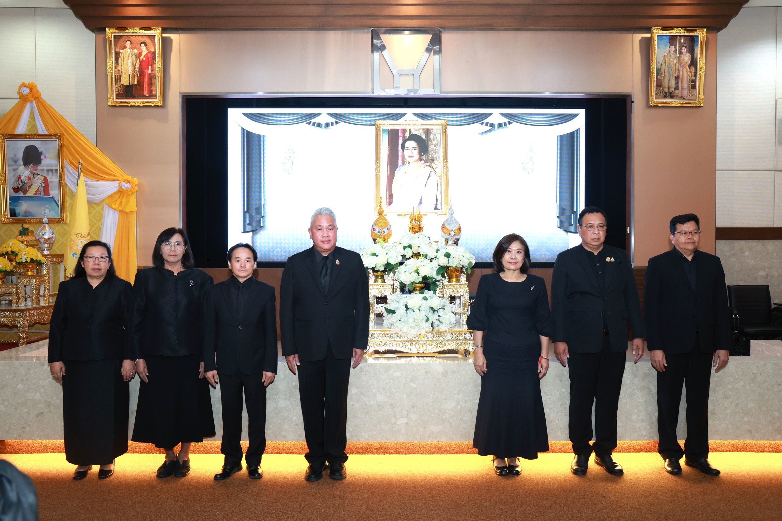 การเคหะแห่งชาติจัดพิธีถวายความอาลัย ครบรอบ 100 วัน แห่งการสวรรคตสมเด็จพระพันปีหลวง