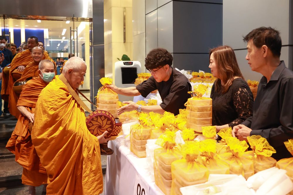 กรุงเทพประกันภัย จัดพิธีบำเพ็ญกุศล 100 วันอุทิศถวายแด่สมเด็จพระนางเจ้าสิริกิติ์พระบรมราชินีนาถ พระบรมราชชนนีพันปีหลวง