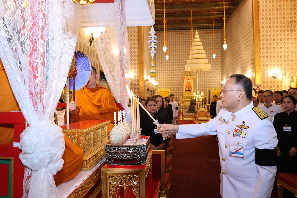 ไทยประกันชีวิต ร่วมเป็นเจ้าภาพบำเพ็ญกุศล และวางพวงมาลาถวายสักการะพระบรมศพสมเด็จพระนางเจ้าสิริกิติ์ พระบรมราชินีนาถ พระบรมราชชนนีพันปีหลวง