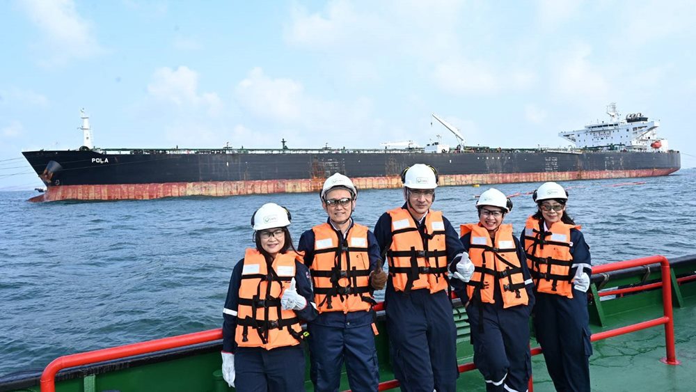 บางจากฯ แจ้งเรือขนส่งน้ำมันดิบจากตะวันออกกลางถึงท่าเรือโรงกลั่นน้ำมันบางจาก ศรีราชา