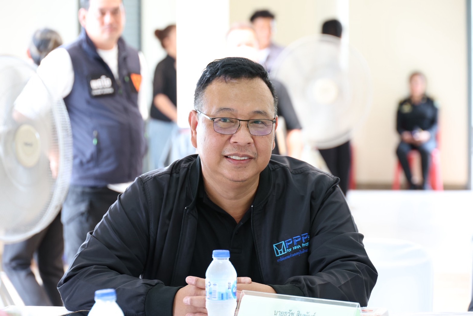 การเคหะฯ ร่วมต้อนรับคณะผู้ตรวจราชการสำนักนายกรัฐมนตรี ลงพื้นที่ติดตามคุณภาพชีวิตประชาชนในโครงการบ้านเอื้ออาทรแสมดำ (บางขุนเทียน)
