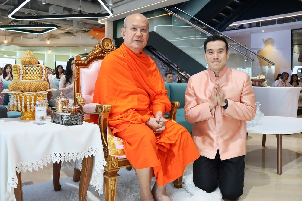 FWD ประกันชีวิต จัดพิธีทำบุญเนื่องในโอกาสครบรอบ 13 ปีของการดำเนินธุรกิจในประเทศไทย