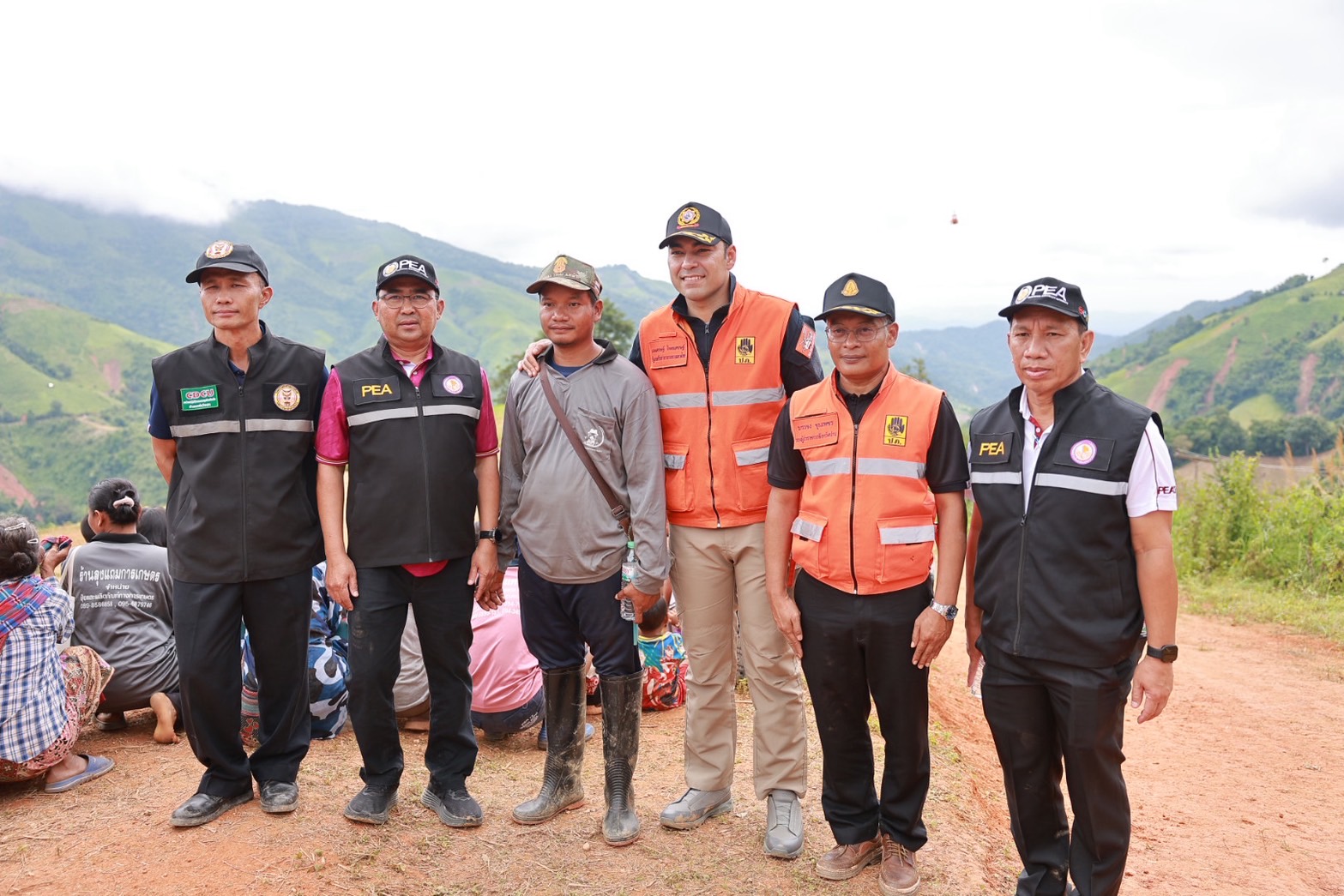 PEA สนับสนุนภารกิจ มท.3 เร่งช่วยเหลือชาวบ้านผาเวียง จ.น่าน ส่งถุงยังชีพ–เครื่องกำเนิดไฟฟ้า พร้อมเร่งฟื้นฟูระบบไฟฟ้า