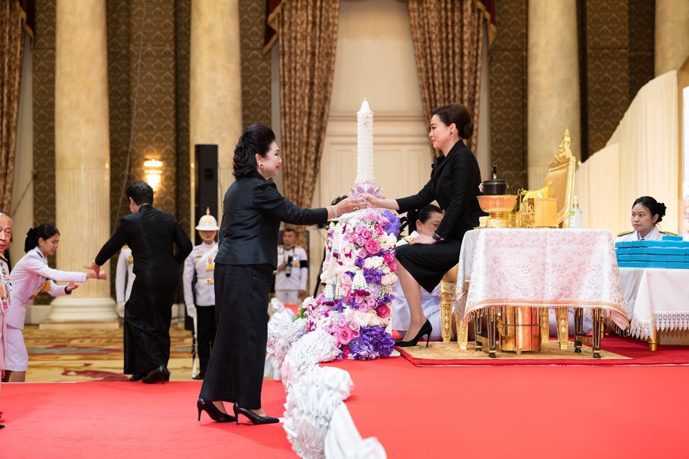 ดร.มนูญศรี รับพระราชทานเข็มเชิดชูเกียรติ “สตรีไทยดีเด่นผู้ทำคุณประโยชน์”