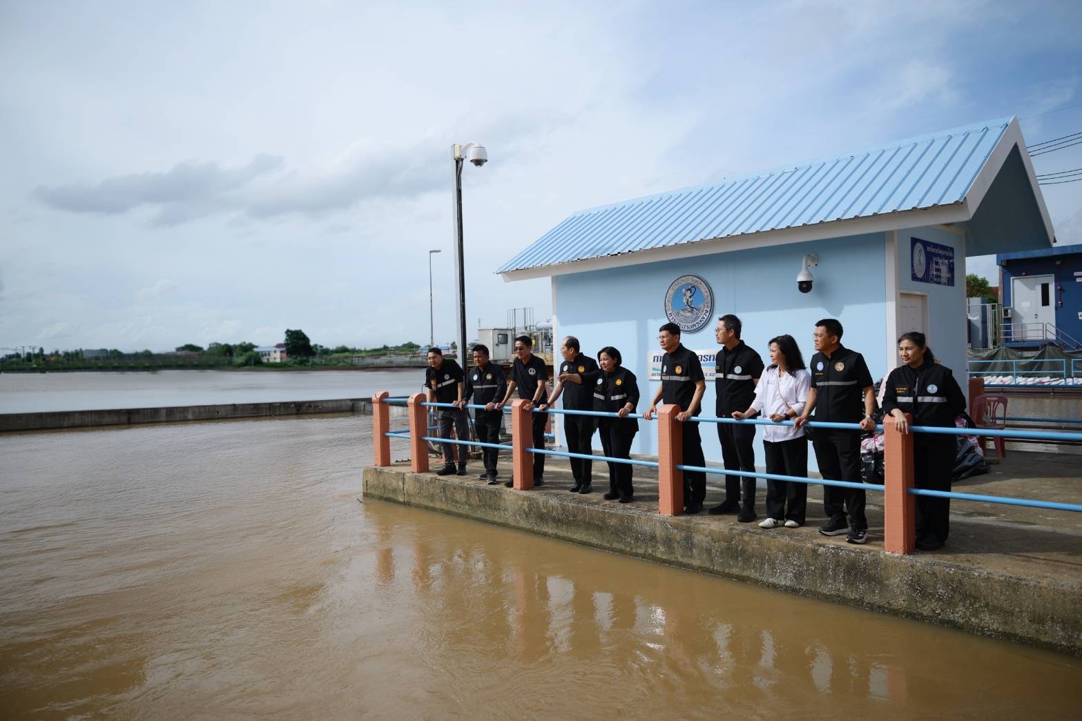 ผู้ว่าการ กปน. ลงพื้นที่ตรวจสถานีสูบน้ำดิบสำแล และจุดผันน้ำรังสิตใต้ของกรมชลฯ ติดตามสถานการณ์น้ำ เตรียมพร้อมเฝ้าระวังและป้องกันน้ำท่วม
